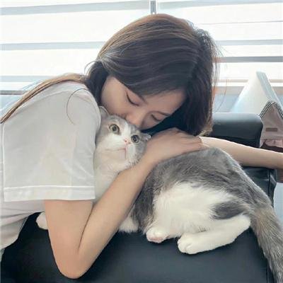 姊姊妹妹站起来